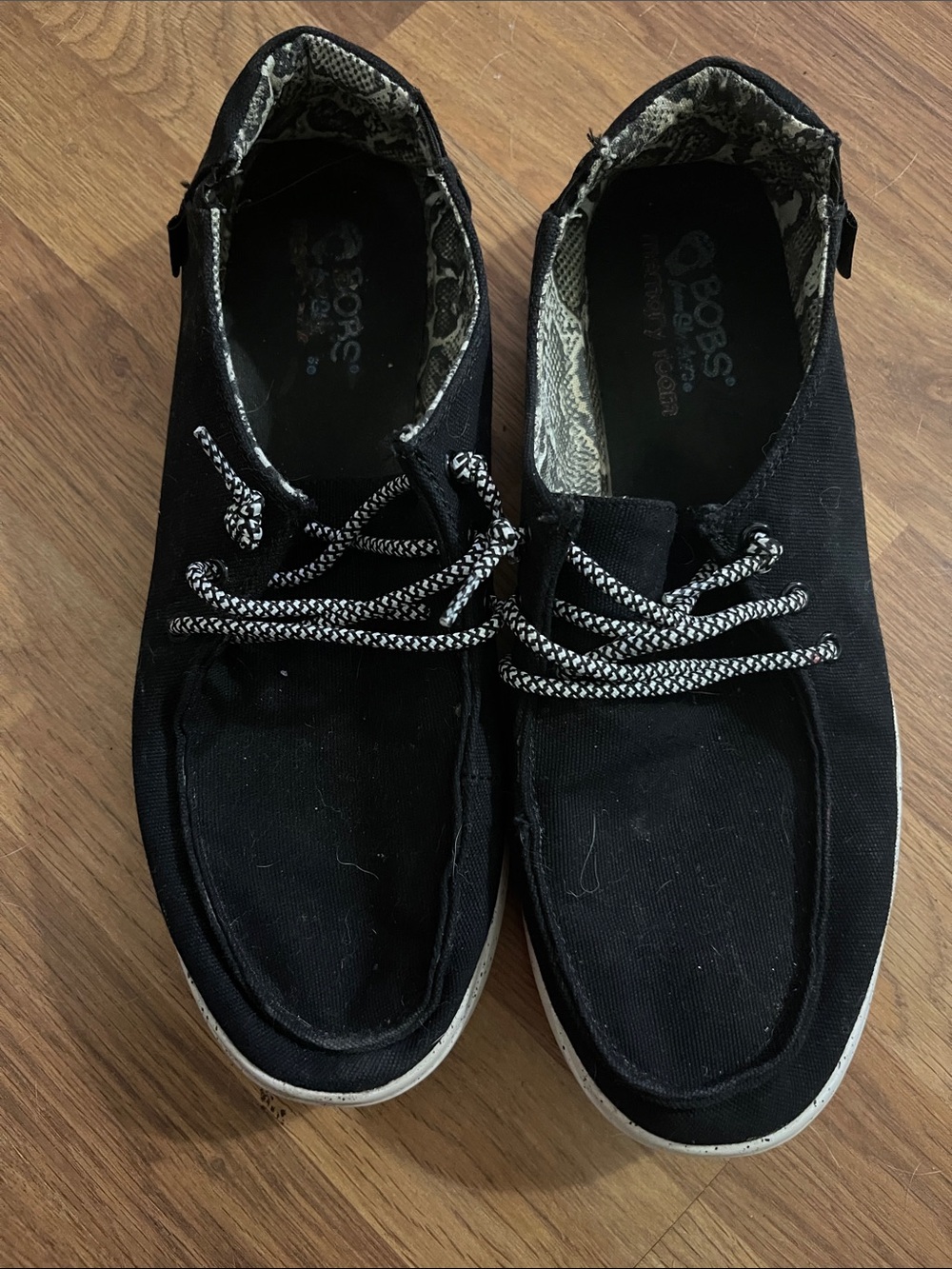 BOBS by Skechers womans Black Casual Canvas Lace-Up Shoes Sz 11